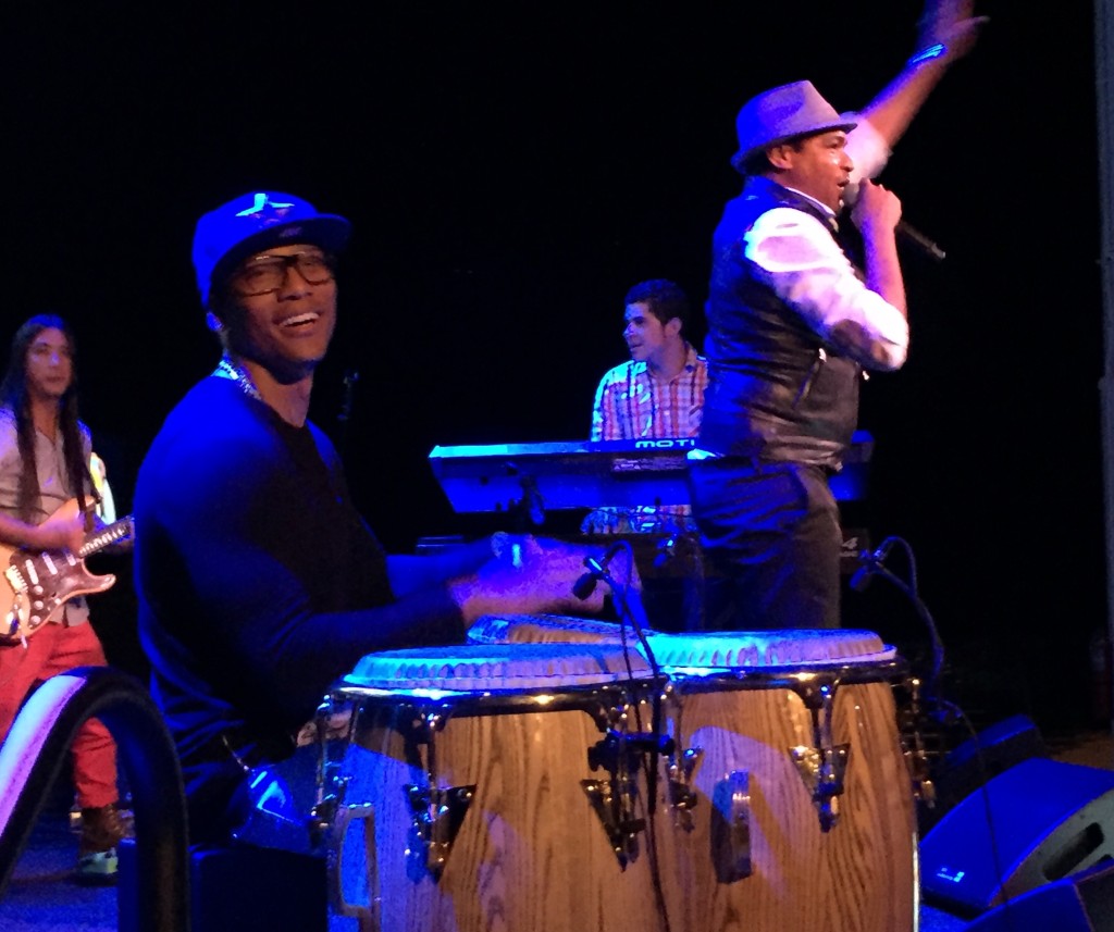 Photo 3: Pedrito Martínez on the congas and Descemer Bueno singing "Baliando." Photo by the author.